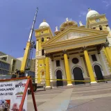 En Zulia embellecen Basílica de la Chinita para las festividades