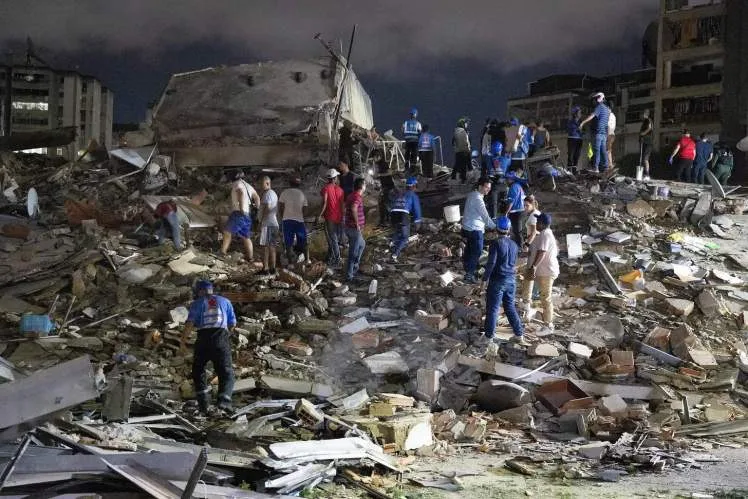 El camello ciego y los terremotos