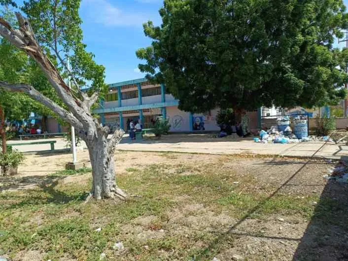 Escuelas de Cumaná inician clases sin revisión tras sismos