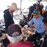 Van 51 mil toneladas de basura recogidas de las orillas del Lago
