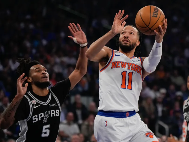 Los Knicks remontan ante los Spurs y quedan a un triunfo del campeonato