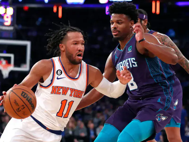 Jalen Brunson en duda para segundo juego ante el Heat