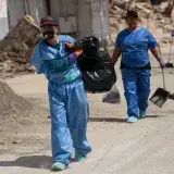 210 voluntarios limpian La Guaira tras los sismos de junio