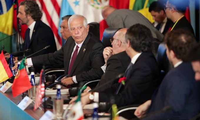 Josep Borrell: Maduro no puede escoger su oposición