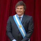 Milei jura "por Dios y por la patria" como nuevo presidente de Argentina