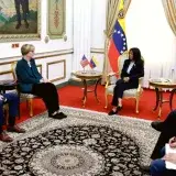 Delcy Rodríguez y EE. UU. tratan terremotos y energía