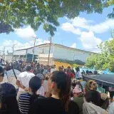 Vecinos de Guasipati salen a la calle por apagones constantes