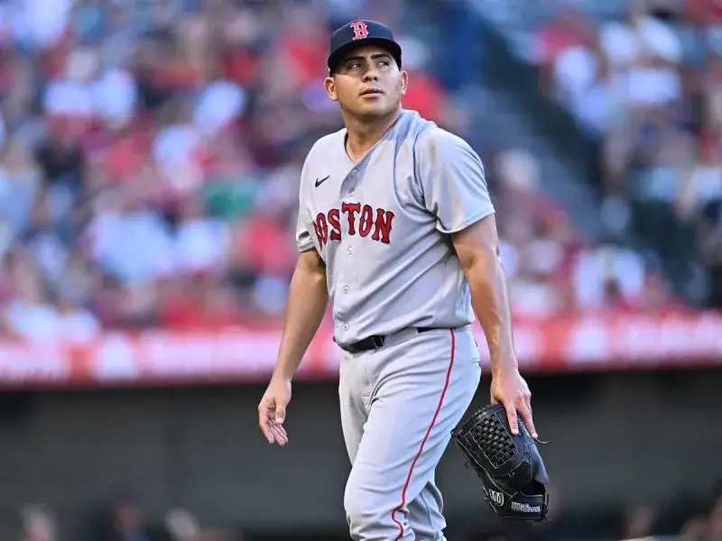 Ranger Suárez sale por molestia en el aductor