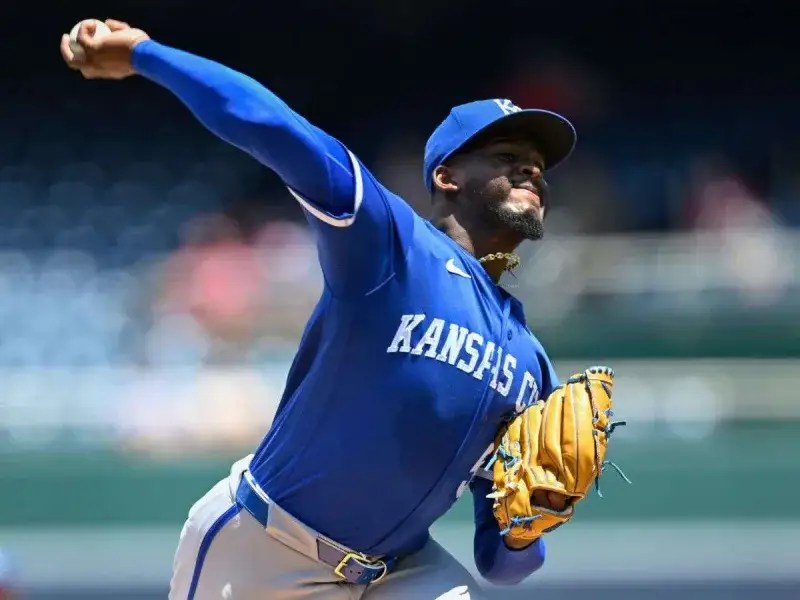 Ávila brilló en Kansas City y firmó su cuarta victoria