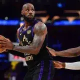LeBron James firma con los 76ers por dos temporadas