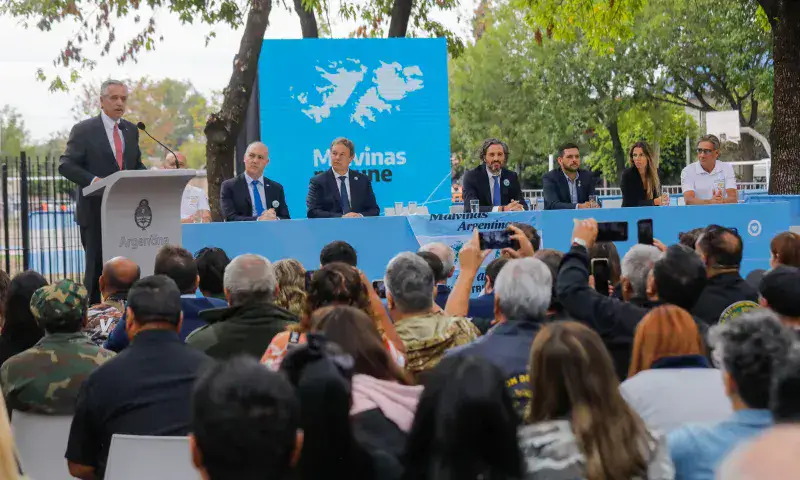 Maduro ratifica apoyo a Argentina en reclamo de soberanía de las Malvinas