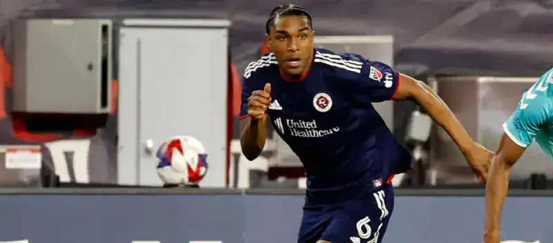 New England de Makoun avanzó en la US Open Cup