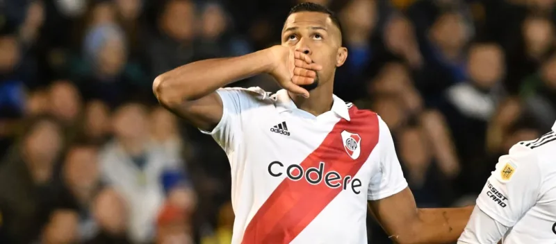 Salomón Rondón anunciado por el Pachuca mexicano