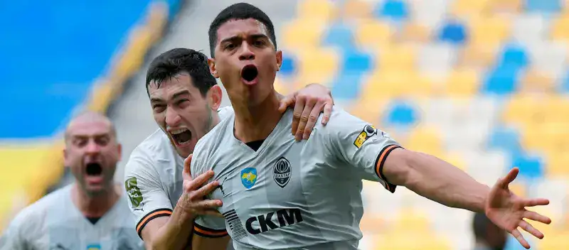 Gol de Kevin Kelsy le dio el triunfo al Shakhtar