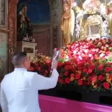 Ofrendas a La Chinita guardan sus historias