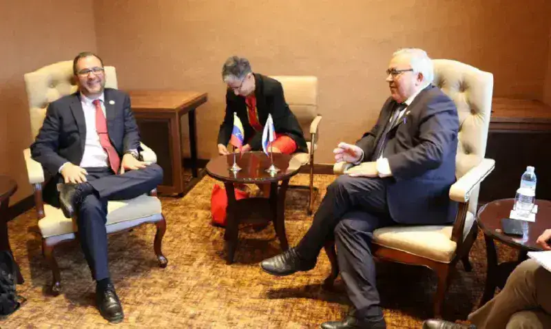 Gobierno repasa con Rusia cooperación bilateral en política y economía