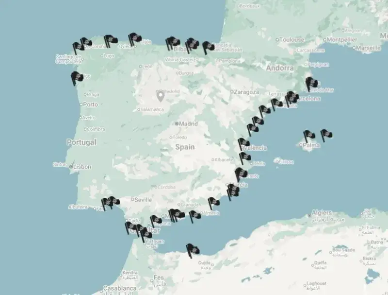 Ecologistas en Acción señala 48 playas españolas con bandera negra este verano