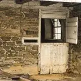 Puerta partida: la solución toledana que enfría sin aire acondicionado
