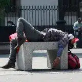 Calor extremo y desmayos: cómo la vasodilatación “secuestra” la sangre