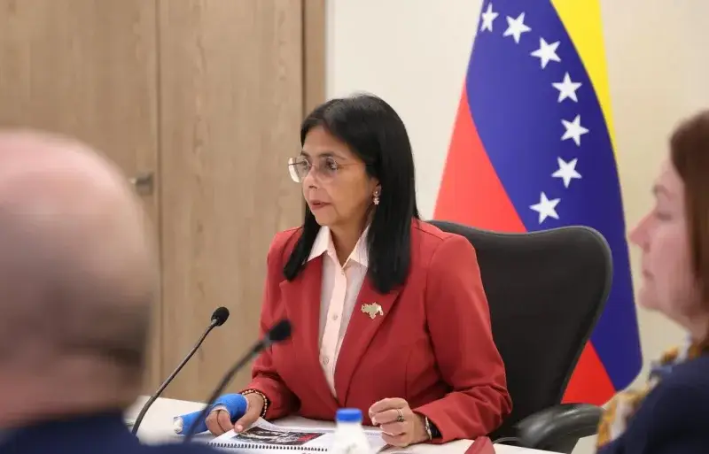 Delcy Rodríguez negocia con FMI liberar fondos bloqueados