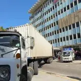 Camioneros se suman al traslado de ayudas tras los sismos del 24 de junio