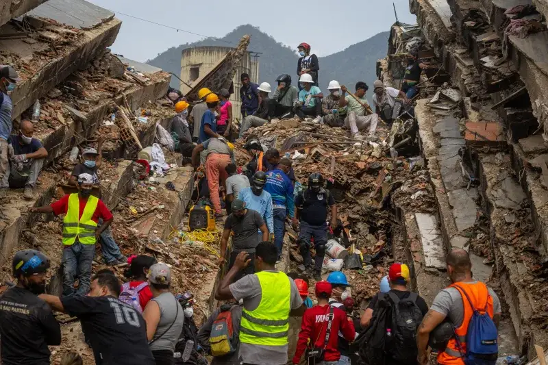 A una semana de los sismos en Venezuela, siguen las cifras de muertos y desaparecidos