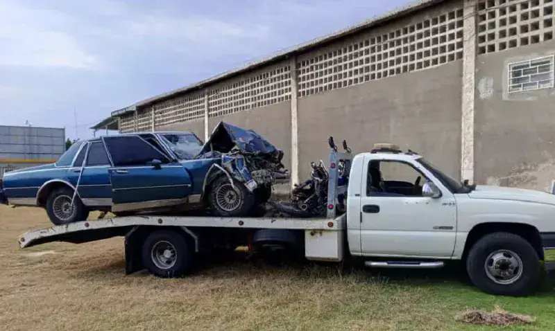 Tres heridos de gravedad deja choque en Villa del Rosario