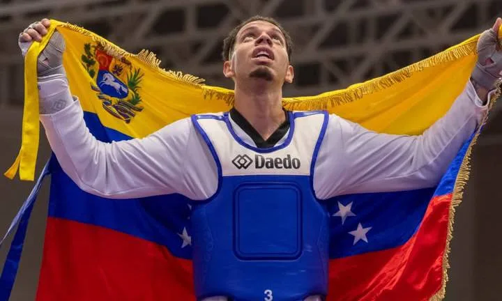Jeshuath Pedraza se queda con el oro en taekwondo