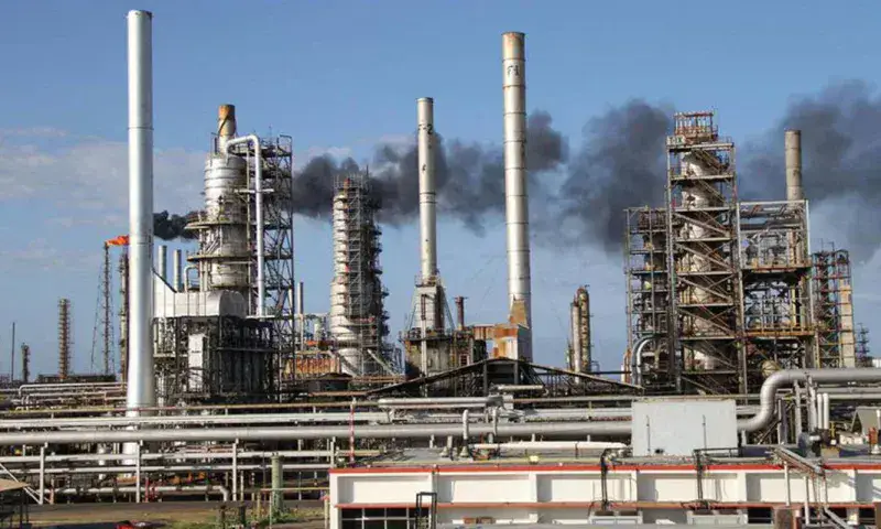 Refinería Cardón reinicia craqueador catalítico para producir gasolina