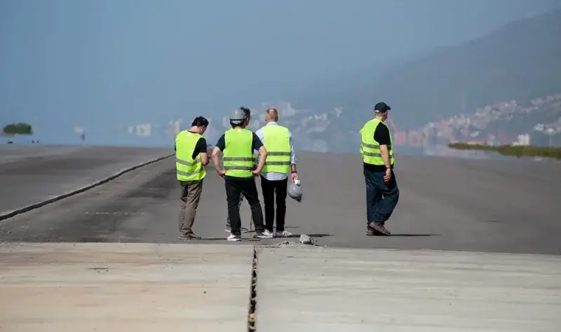 Miraflores niega que EE. UU. controle el aeropuerto de Maiquetía