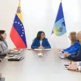 Gobierno y BID hablan de fondos para reconstrucción