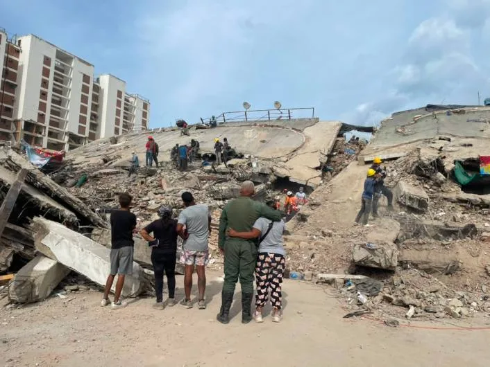 Voluntarios en Ciudad Guayana atienden a niños tras sismos