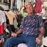 Vigilante graba caída de su edificio y salva a familia