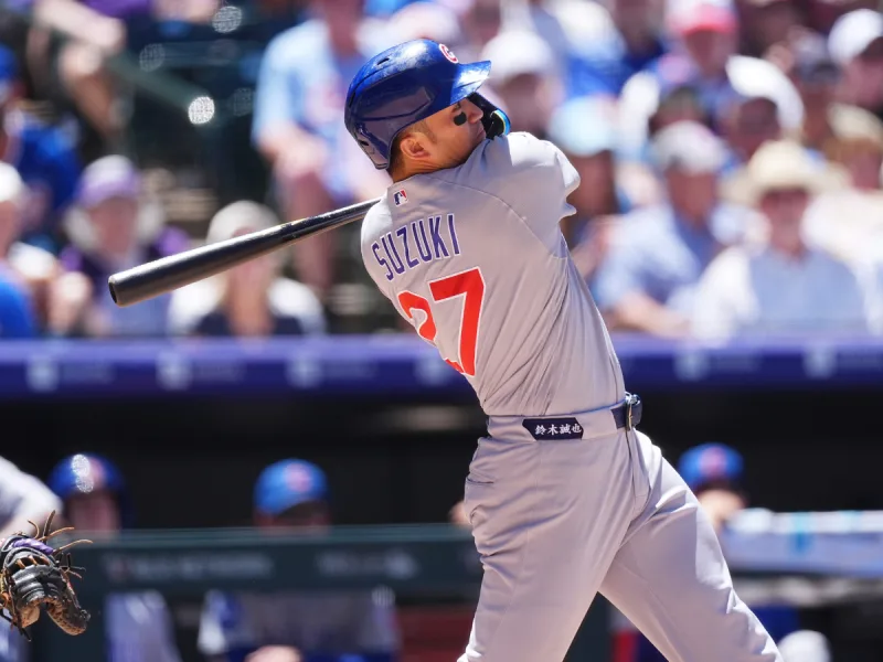 Grand slam de Suzuki impulsa victoria de los Cachorros con tres jonrones