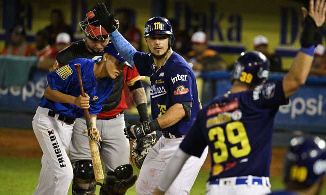 Magallanes "respira" con triunfo ante Águilas