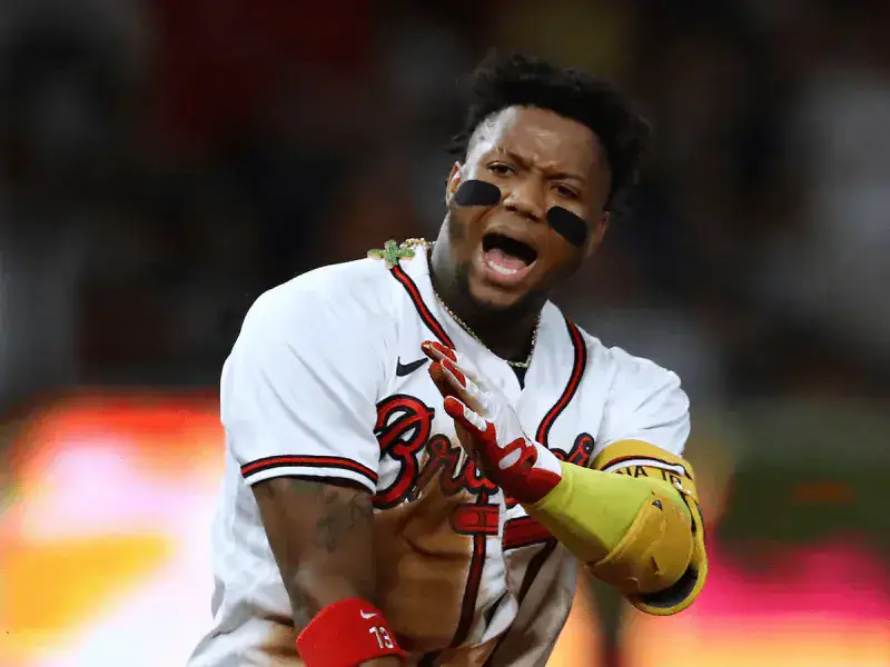 Acuña Jr. impacta con sus batazos kilométricos