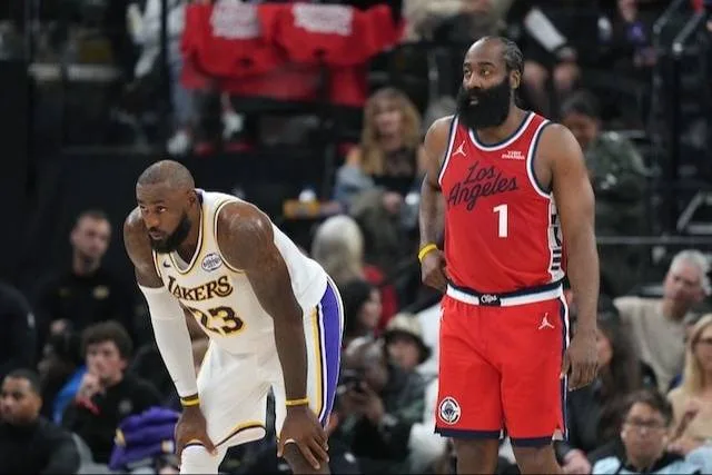 LeBron y otras figuras siguen libres en la NBA