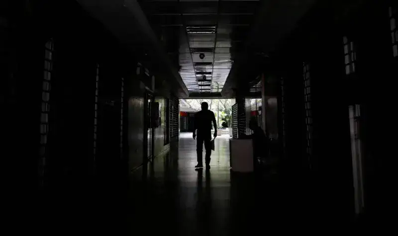 Reportan más de 10 bajones durante la tarde en varios estados del país