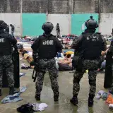Suben a 178 trabajadores de prisiones retenidos en 7 cárceles de Ecuador