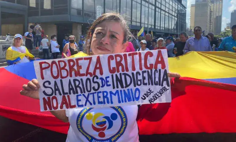 Oposición rechaza anuncio de Maduro de aumento de bonos