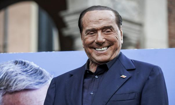 Berlusconi es ingresado en cuidados intensivos con problemas cardíacos