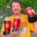 Pedro Pascal triunfa en los premios juveniles MTV Movie & TV Awards