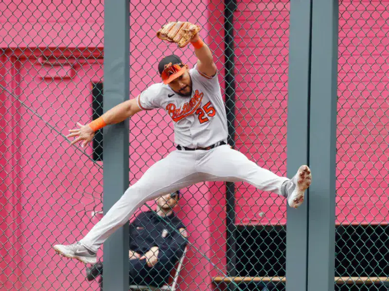 Orioles resistió emboscada criolla en Kansas 