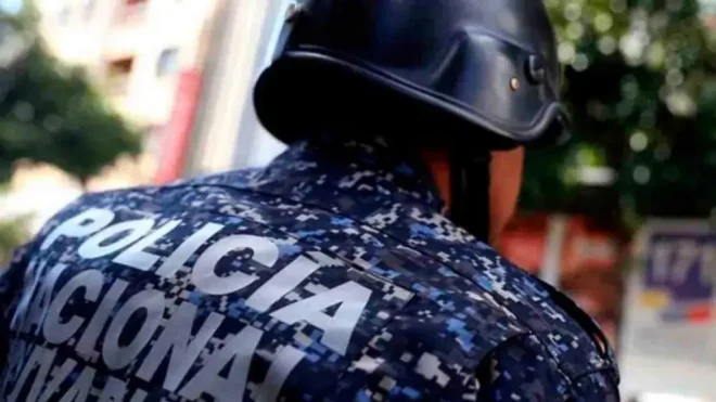 Policía detiene a hombre que amenazó a familia en Santa Rosa