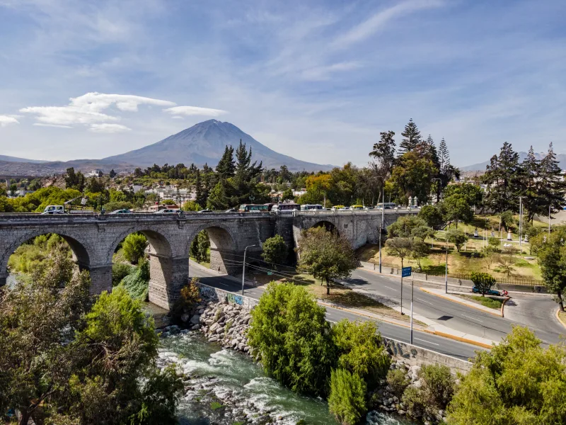 PROINVERSIÓN identifica oportunidades de inversión en Arequipa en minería, energía y logística