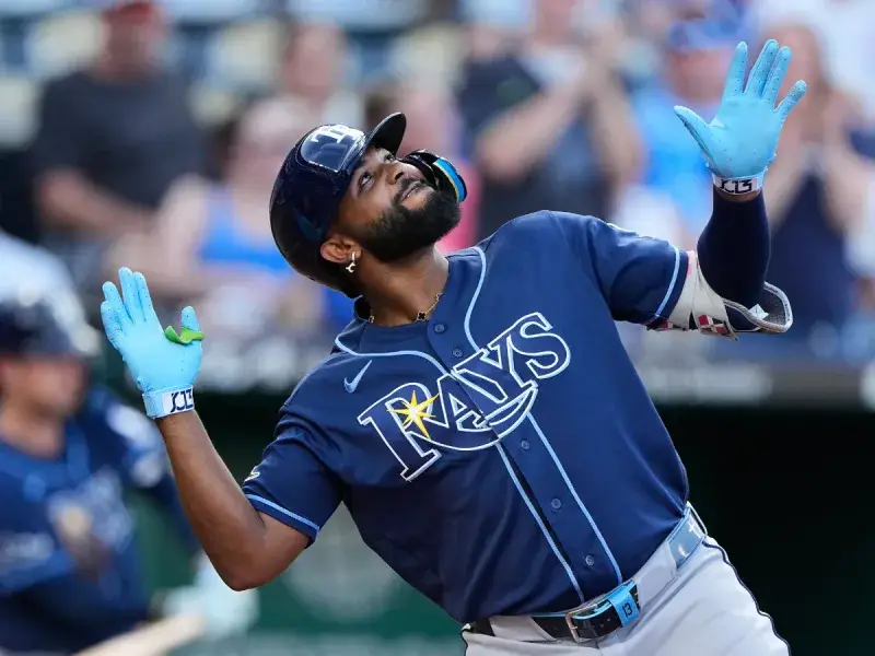 Junior Caminero firma su sexto juego seguido con jonrón y empata marca de los Rays