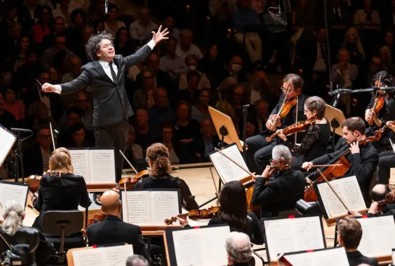 Gustavo Dudamel debuta al frente de la Filarmónica de Nueva York
