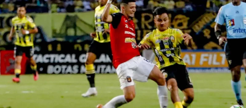 Táchira y Caracas se enfrentan en una Final que apunta a la historia