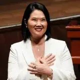 Keiko Fujimori recibe credenciales y se prepara para su mandato