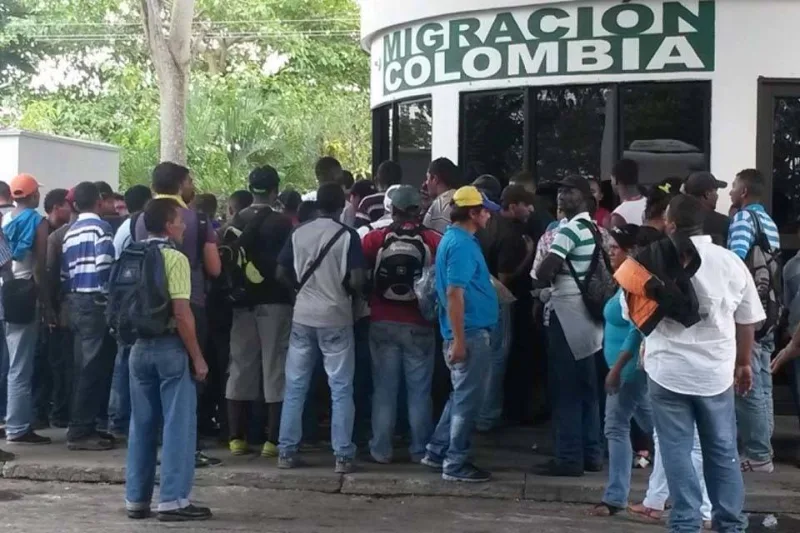 Analista prevé endurecimiento migratorio en Colombia con la llegada de De la Espriella